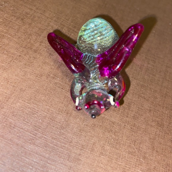Vintage glass flying insect pin/brooch - Picture 7 of 14